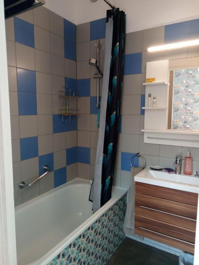 A La Vie A La Mer Apartment Ла Тремблад Екстериор снимка